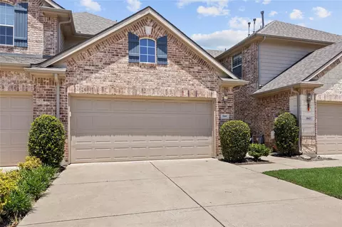 1861 Sandpiper Ln, Carrollton, TX 75007