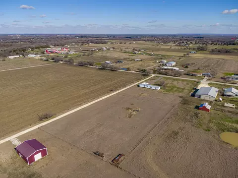 10136 County Road 418, Grandview, TX 76050