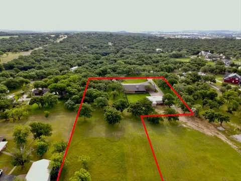 4 Buckskin Rd, Mineral Wells, TX 76067