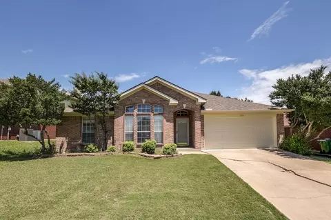 1713 Windcastle Dr, Mansfield, TX 76063