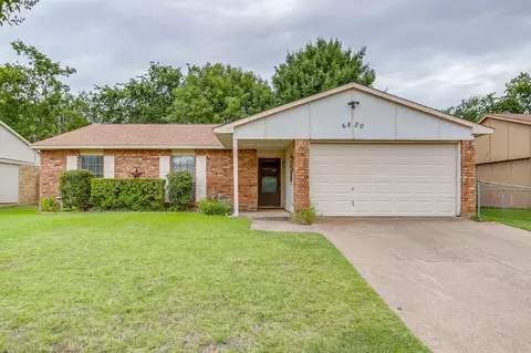6820 Glenwood Dr, North Richland Hills, TX 76182