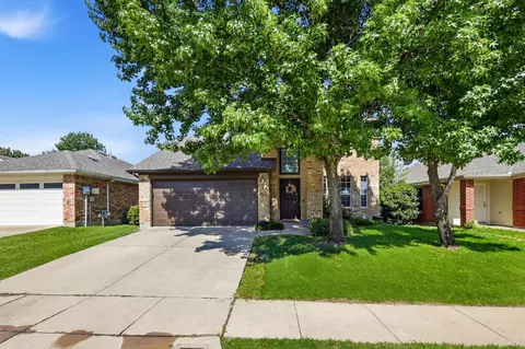 11920 Hickory Cir, Fort Worth, TX 76244