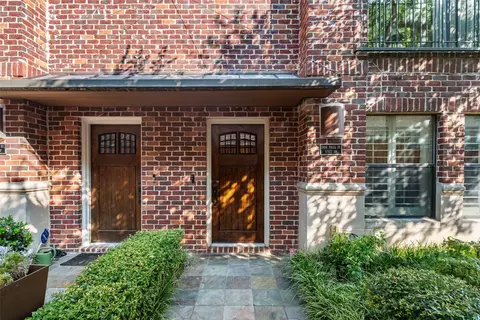 2411 N Hall St #38, Dallas, TX 75204
