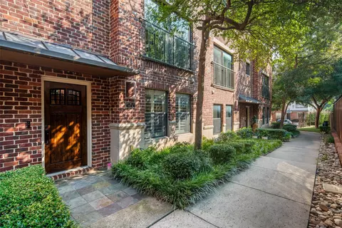 2411 N Hall St #38, Dallas, TX 75204