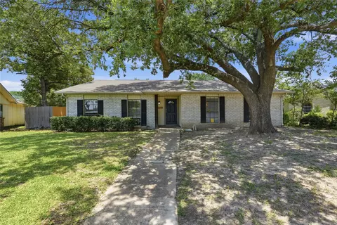 3517 Knoll Point Dr, Garland, TX 75043