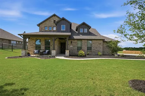 864 Shadow Valley Rd, Whitesboro, TX 76273