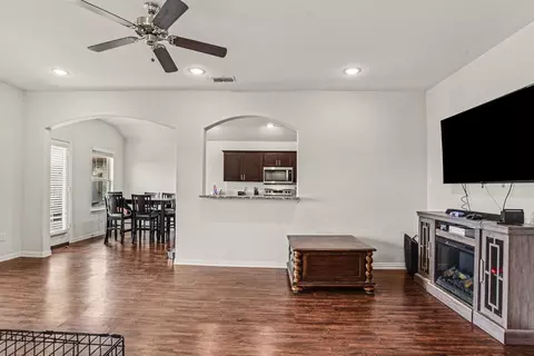 132 Willowbend Loop, Mabank, TX 75147 photo 7