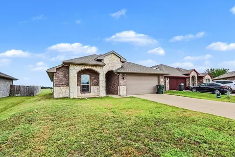 132 Willowbend Loop, Mabank, TX 75147 photo 2