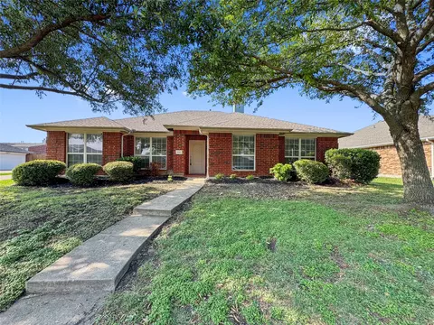 327 Kansas Trl, Murphy, TX 75094