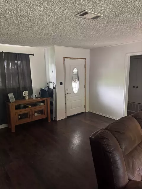 Entry Way - 102 N Cedar St, Celeste, TX 75423 photo 1 of 2