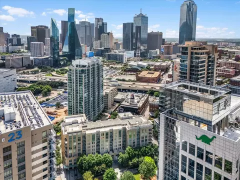 2323 N Houston St #714, Dallas, TX 75219