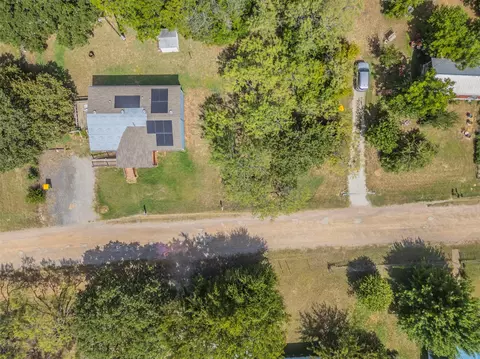 5715 Arkansas Trl, Granbury, TX 76048