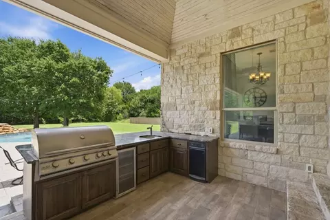 Kitchen - 8 Freedom Ct, Waco, TX 76708 photo 2 of 2