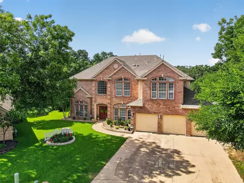 2409 Summer Ct, Arlington, TX 76001
