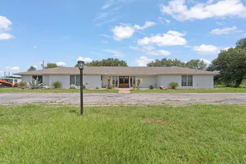 Exterior - 3001 E Fm 4, Cleburne, TX 76031 photo 2 of 11