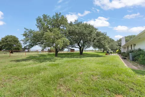 Exterior - 3001 E Fm 4, Cleburne, TX 76031 photo 4 of 11