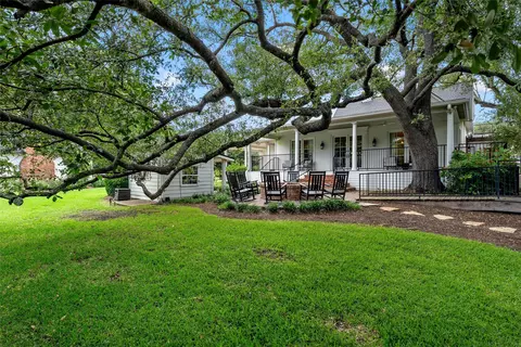 Exterior - 3601 Hillcrest Dr, Waco, TX 76708 photo 10 of 12