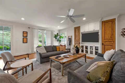 Living - 3601 Hillcrest Dr, Waco, TX 76708 photo 1 of 4