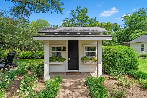 Exterior - 3601 Hillcrest Dr, Waco, TX 76708 photo 12 of 12