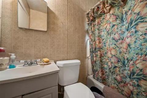 Bath - 1133 Sunset St, Waco, TX 76704 photo 1 of 1