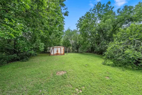 Exterior - 1133 Sunset St, Waco, TX 76704 photo 3 of 4