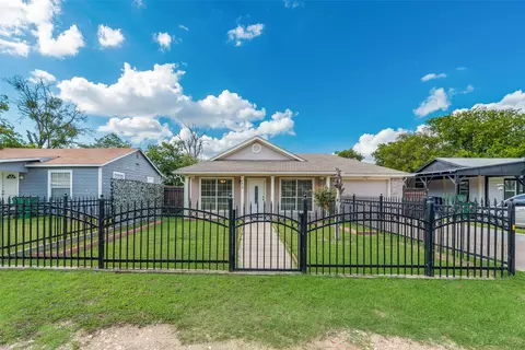 5410 Scoggins St, Sansom Park, TX 76114