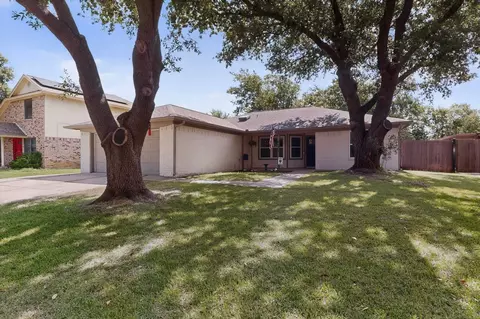 6804 Richfield Dr, North Richland Hills, TX 76182
