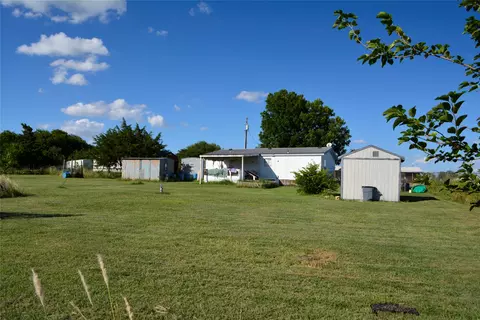 2202 Eagle Ct, Venus, TX 76084 photo 3
