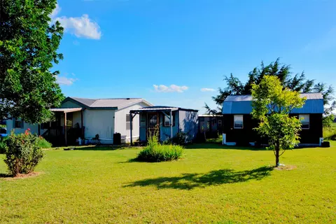 2202 Eagle Ct, Venus, TX 76084