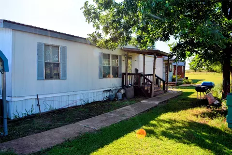 2202 Eagle Ct, Venus, TX 76084 photo 4