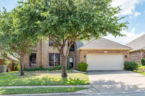 10137 Red Bluff Dr, Fort Worth, TX 76177
