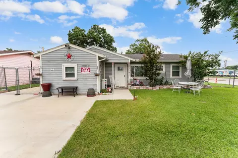 7051 Hodde St, Dallas, TX 75217