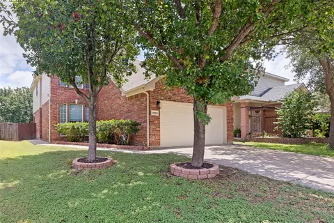 11860 Porcupine Dr, Fort Worth, TX 76244