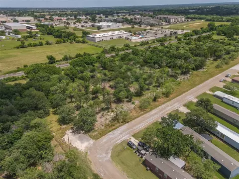 1001 Joshua Ryan Dr, Joshua, TX 76058