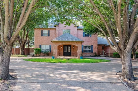 240 Timberleaf Dr, Double Oak, TX 75077