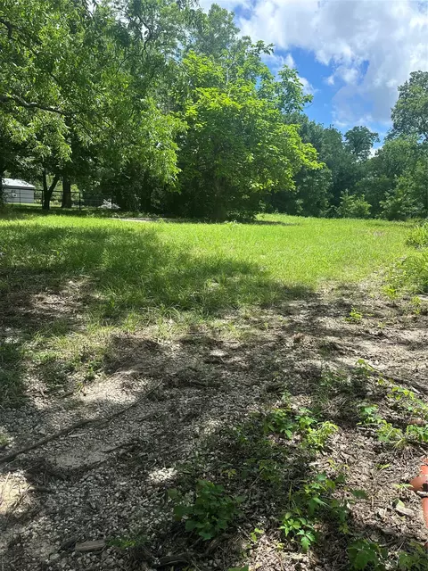 1309 S 4th St, Bonham, TX 75418