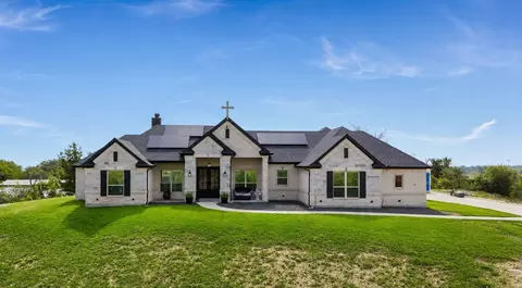 248 Scenic Wood Dr, Azle, TX 76020