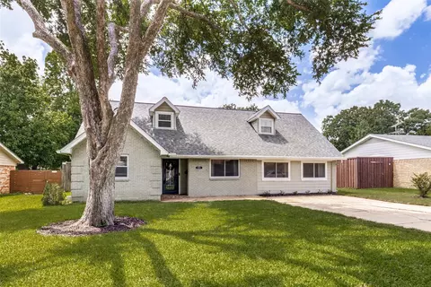 13133 Flagstone Ln, Dallas, TX 75240