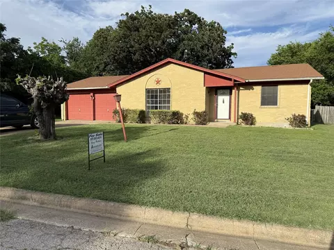 6355 Hanger Park Dr, Forest Hill, TX 76119
