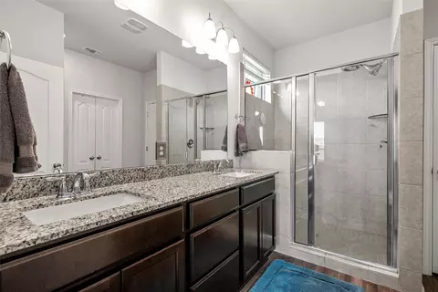 Bath - 11100 Solar St, Lorena, TX 76655 photo 1 of 2