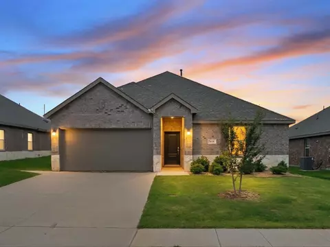 618 Cool Canyon Trl, Princeton, TX 75407