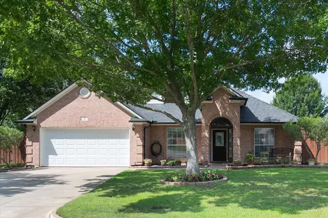 8 Losana Ct, Mansfield, TX 76063