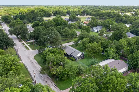 View/Area - 701 E Brin St, Terrell, TX 75160 photo 5 of 7