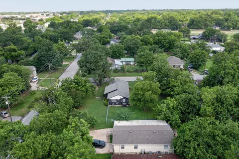 View/Area - 701 E Brin St, Terrell, TX 75160 photo 3 of 7