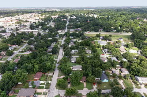 View/Area - 701 E Brin St, Terrell, TX 75160 photo 7 of 7