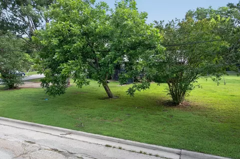Exterior - 701 E Brin St, Terrell, TX 75160 photo 6 of 7