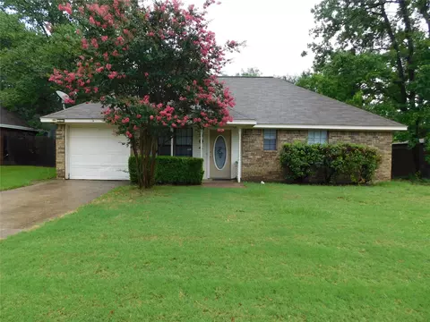 304 Joshua St, Denton, TX 76209
