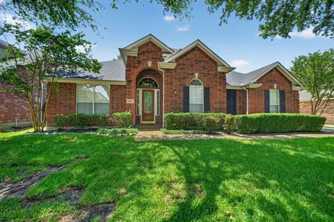 9217 Royal Burgess Dr, Rowlett, TX 75089