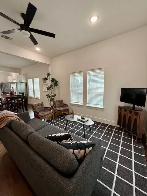 606 E Woodard St, Denison, TX 75021