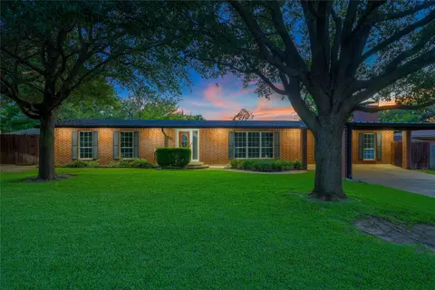 2708 Cedar Point Dr, Waco, TX 76710